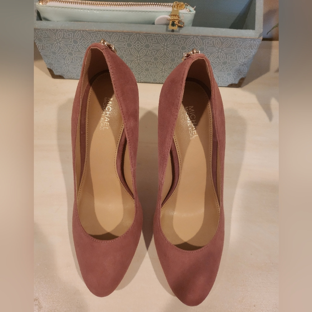 Michael Kors Pink Heels Elegant Suede Design